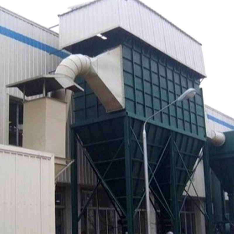 Odpylacz workowy z podciśnieniem i przedmuchem wstecznym